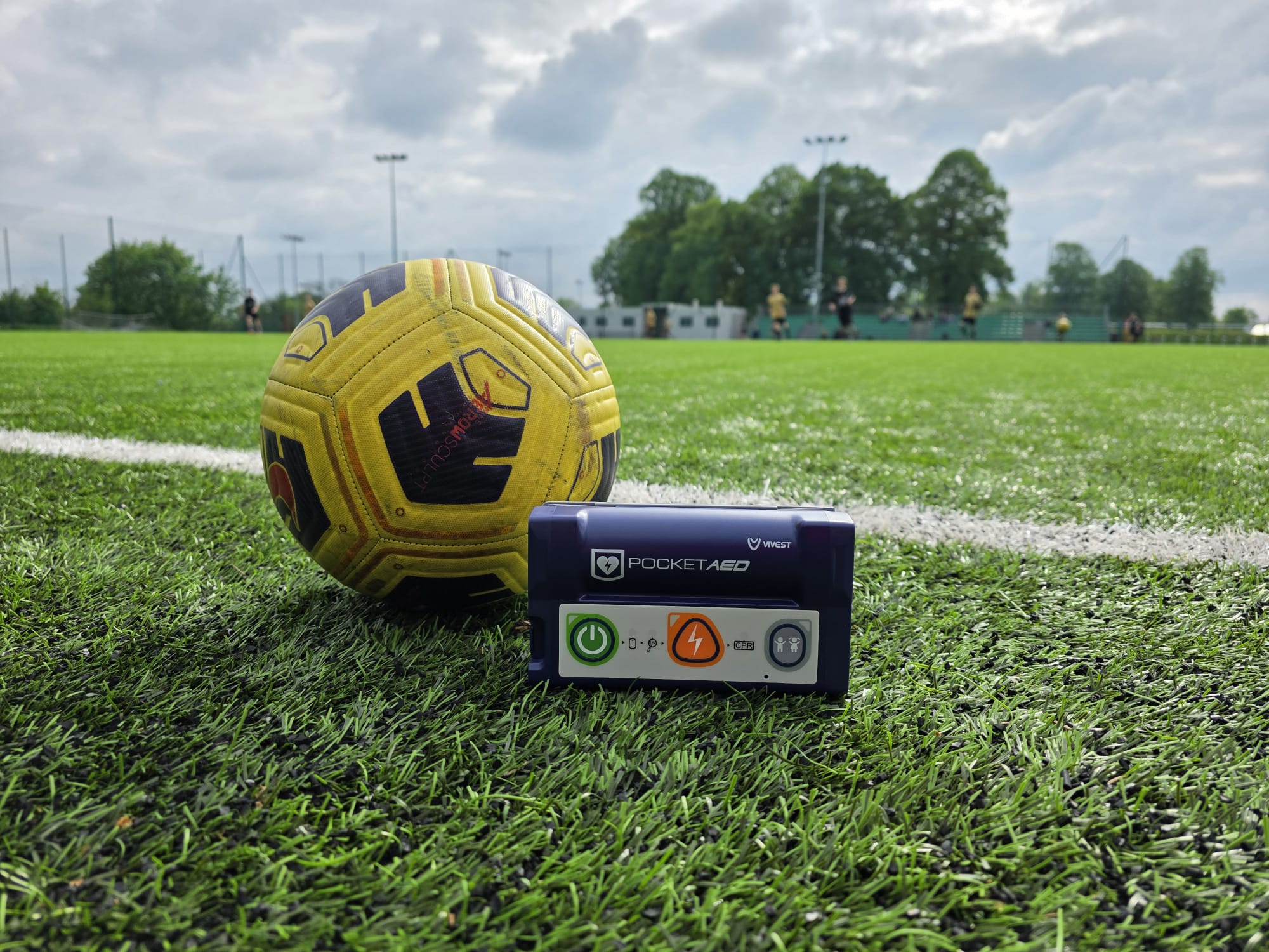 VIVEST POCKET AED