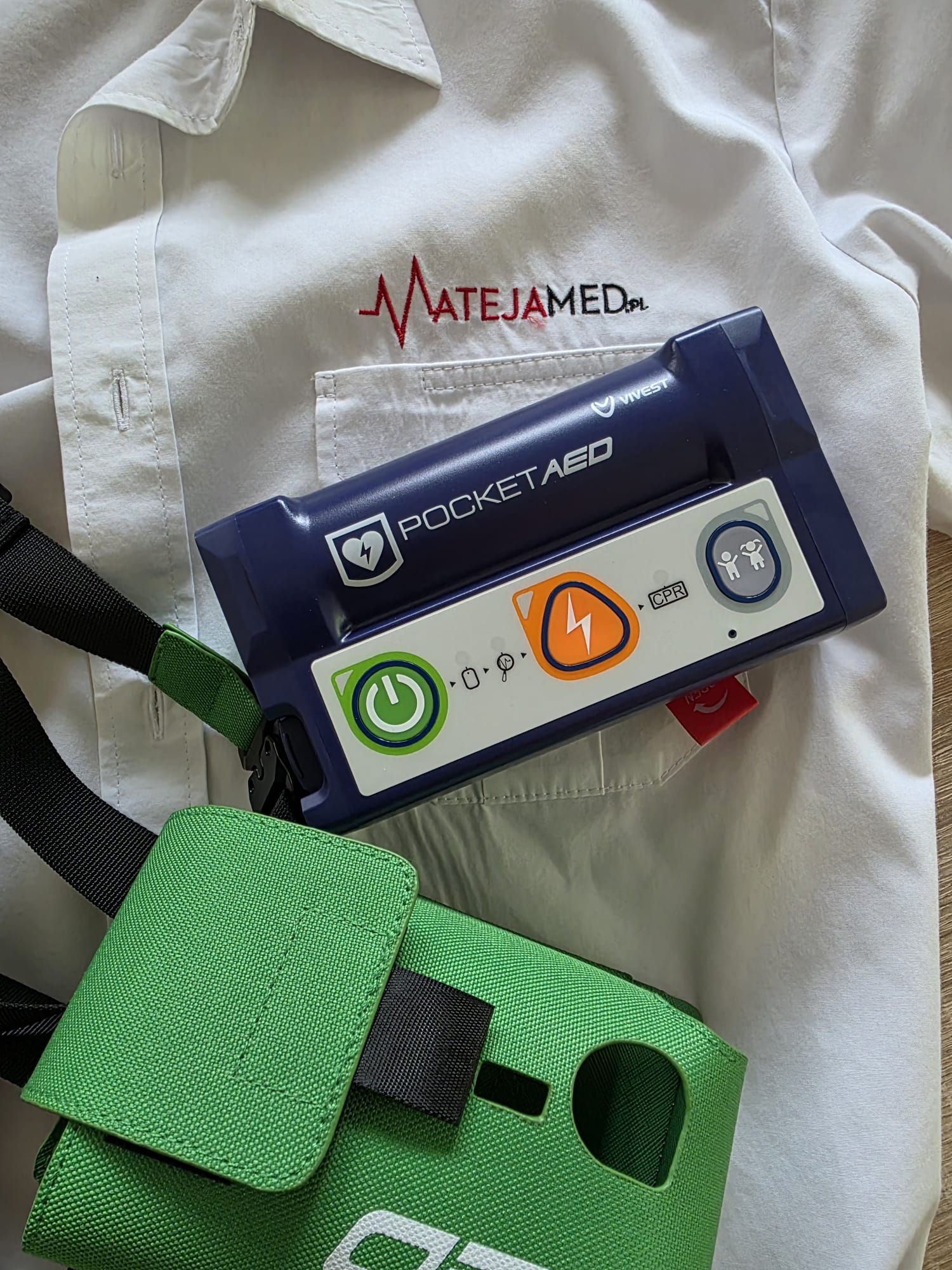 VIVEST POCKET AED